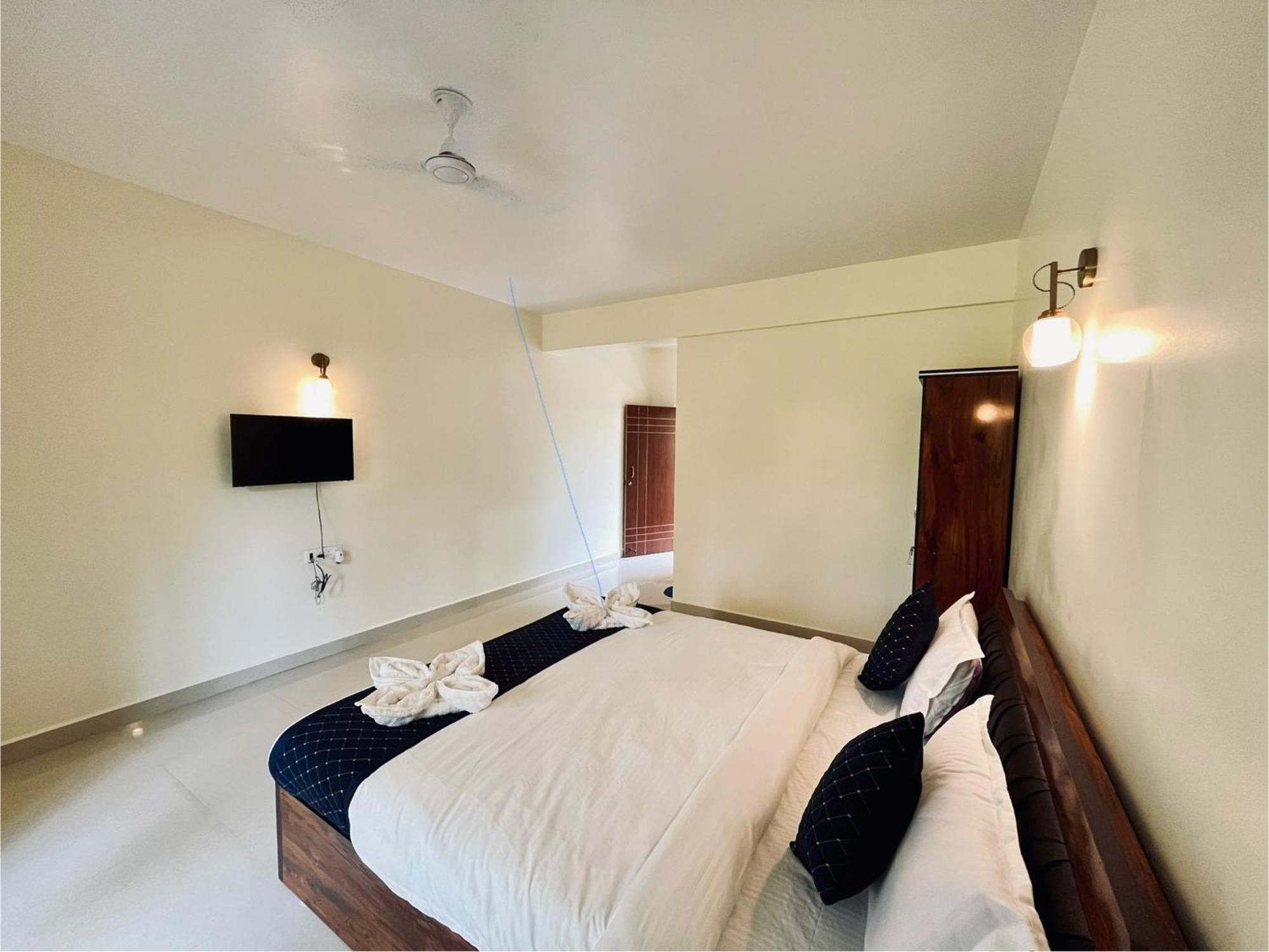 Sterling Garden Hotel By Pas Resorts Morjim Buitenkant foto
